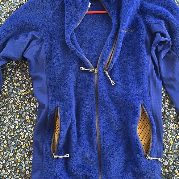 Patagonia R2 jacket - Picture 3 of 5